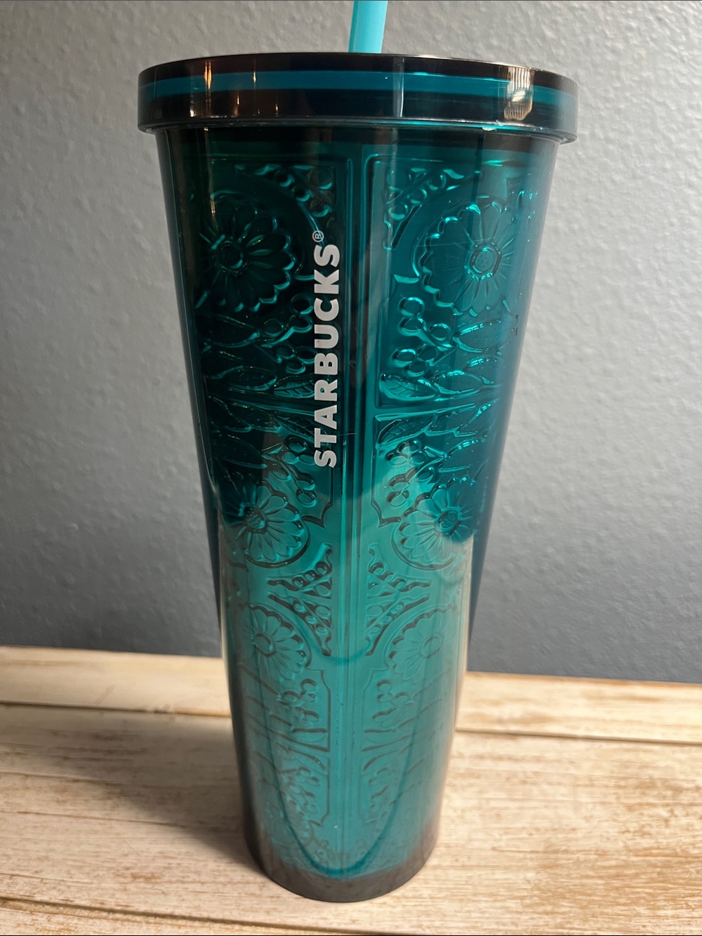 2017 Starbucks Embossed Tin Floral Metallic Teal Venti 24 oz Cold Cup Tumbler